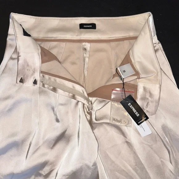 NWT Express Women’s Satin Pants Beige Super High Waisted Wide Leg Trousers Sz 2 - Picture 6 of 14